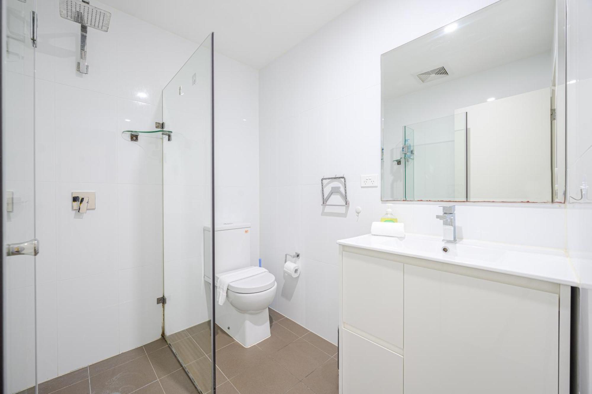Canterbury Fashion 2Br Steps To Train & Woolworths Sydney Eksteriør billede